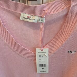 NWT Vineyard Vines Lt Pink V Neck sweater